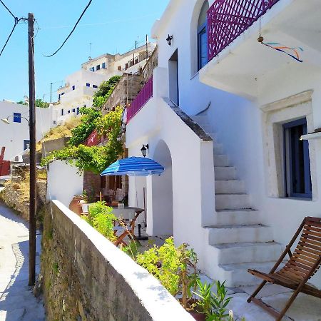 Traditional Family House, Ground Floor With Yard Koronos Exterior photo