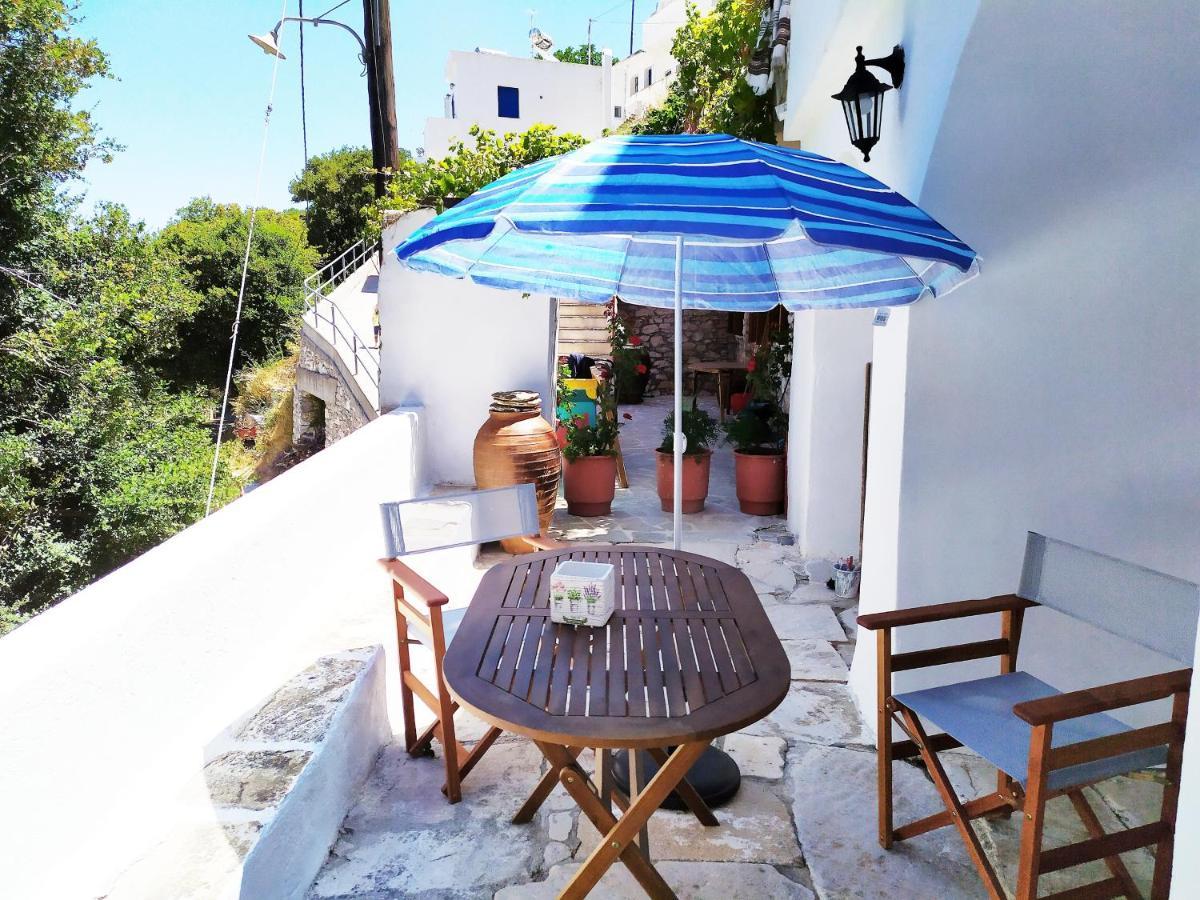 Traditional Family House, Ground Floor With Yard Koronos Exterior photo